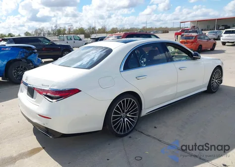 2022 Mercedes-Benz S 500 4Matic z USA, uszkodzony, nr VIN W1K6G6DB1NA077651